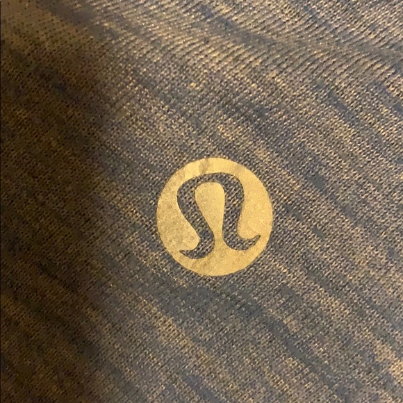 Lulu lemon T-shirt - Picture 3 of 3